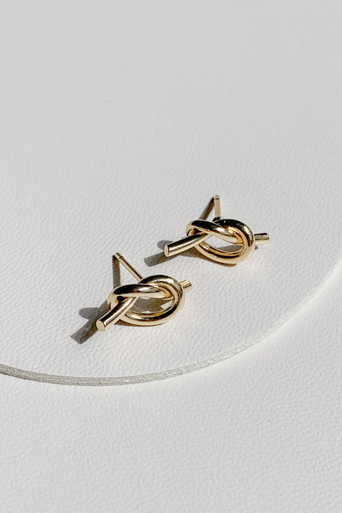 Liefdesknoop oorknopjes